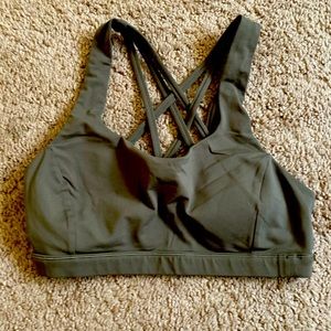 Lululemon size 6 olive green sports bra excellent condition padded